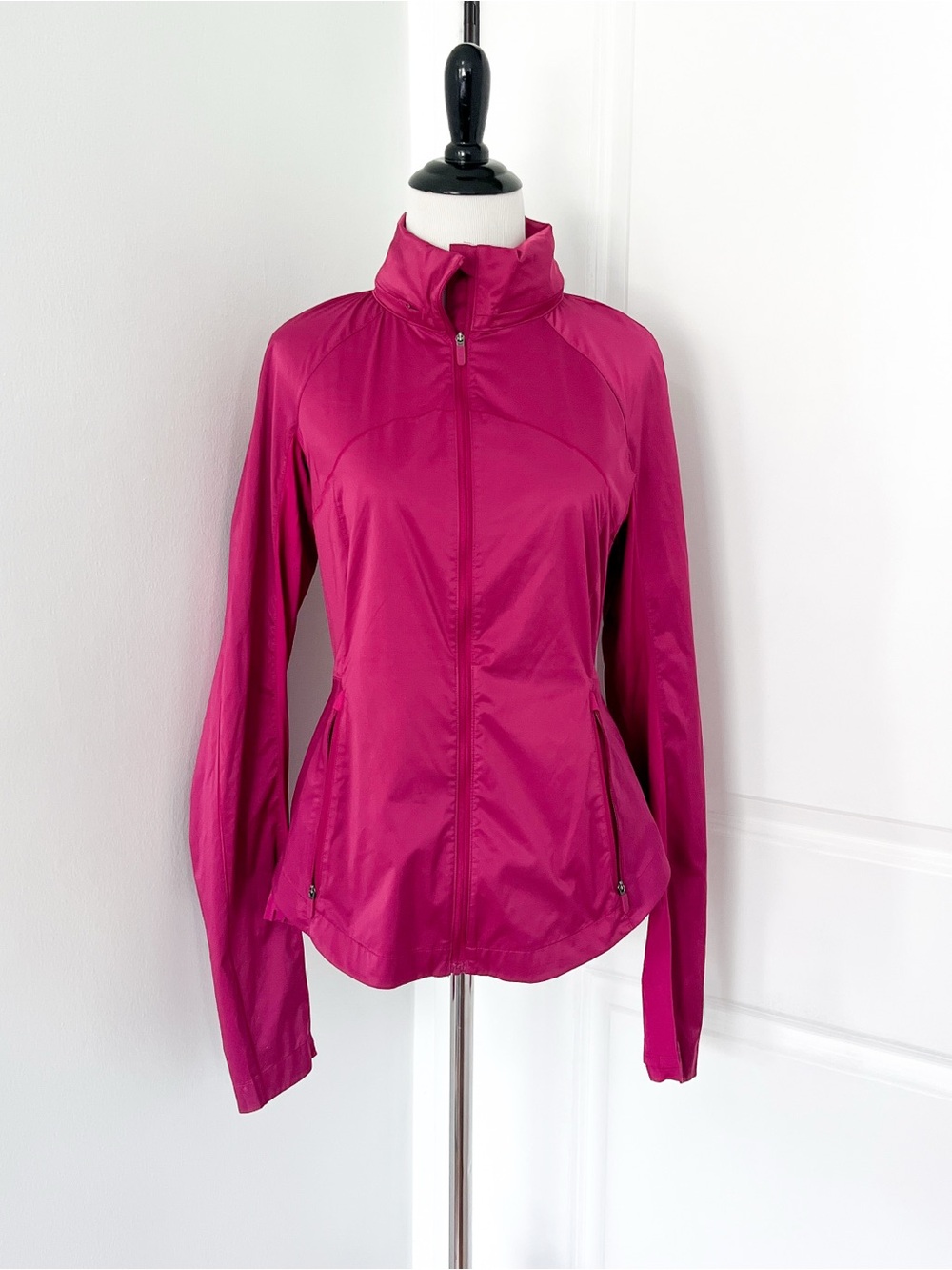 Lululemon Goal Smasher Jacket  Magenta Purple MGPR - Size 6